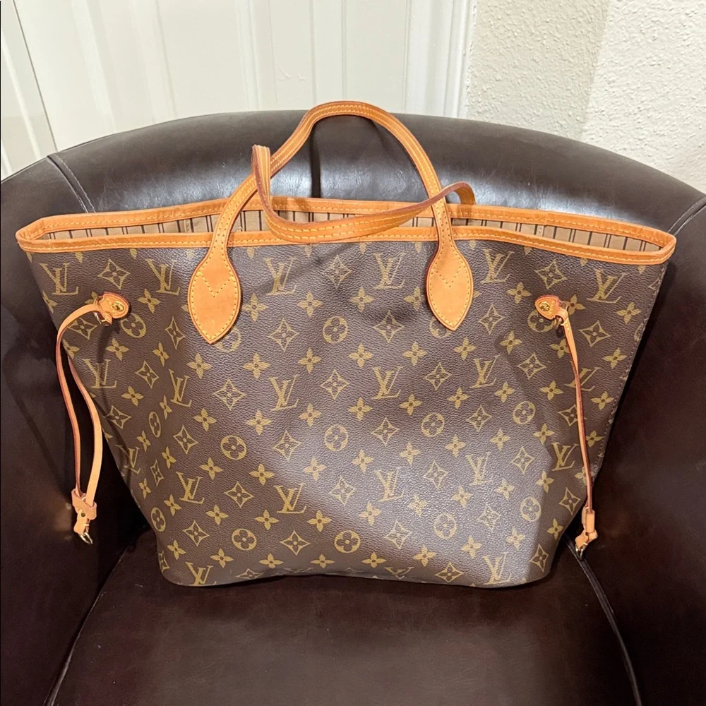 Louis Vuitton Brown Monogram Neverfull with Tan Accents - Picture 1 of 4